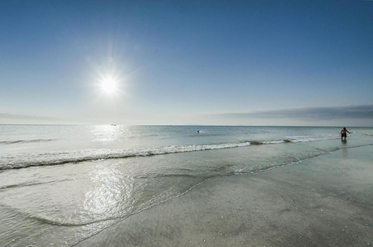 Gorgeous 3 Bedroom Condo In The Perfect Locationseaoats302 St. Pete Beach Eksteriør bilde