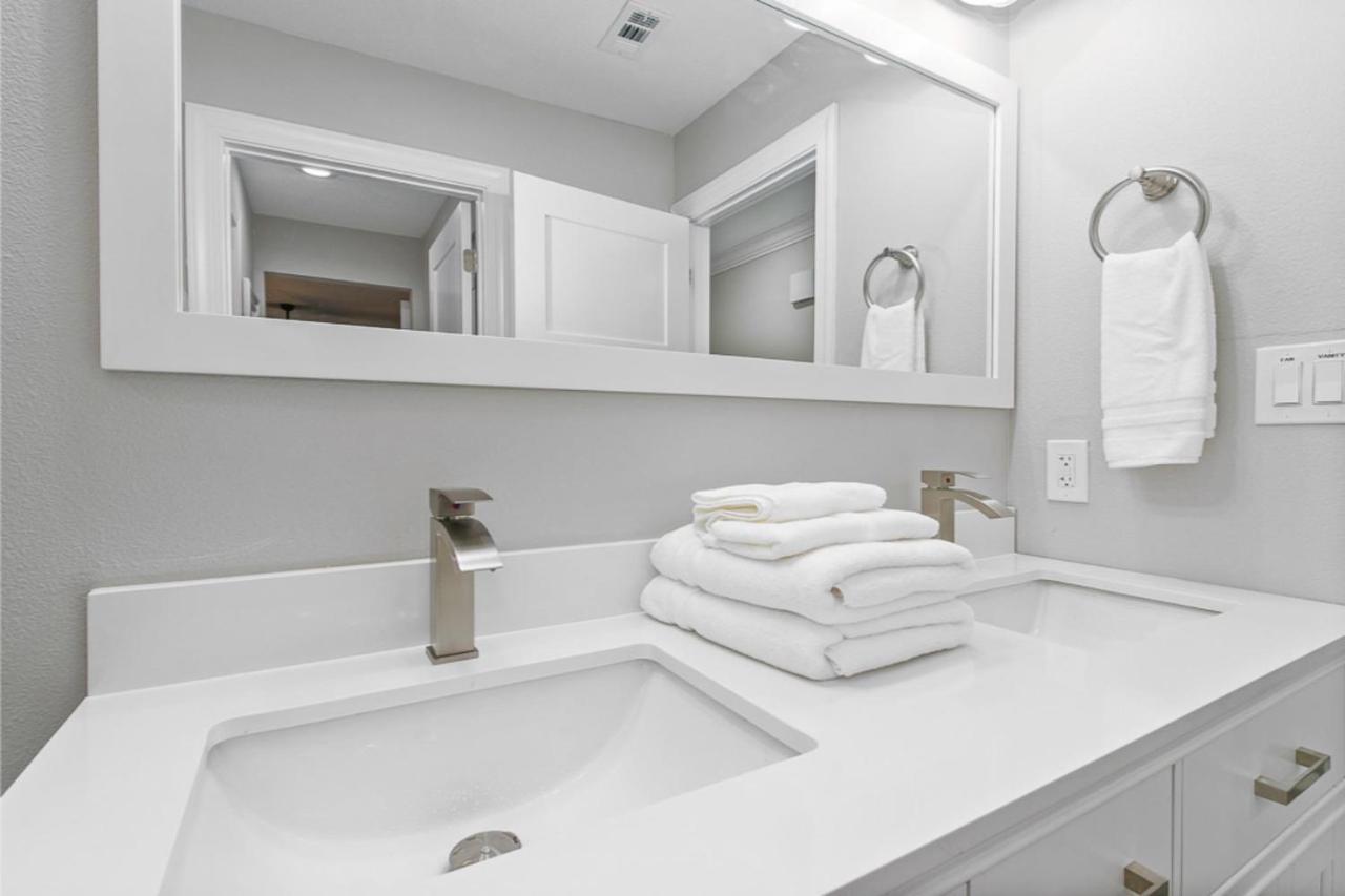 Gorgeous 3 Bedroom Condo In The Perfect Locationseaoats302 St. Pete Beach Eksteriør bilde